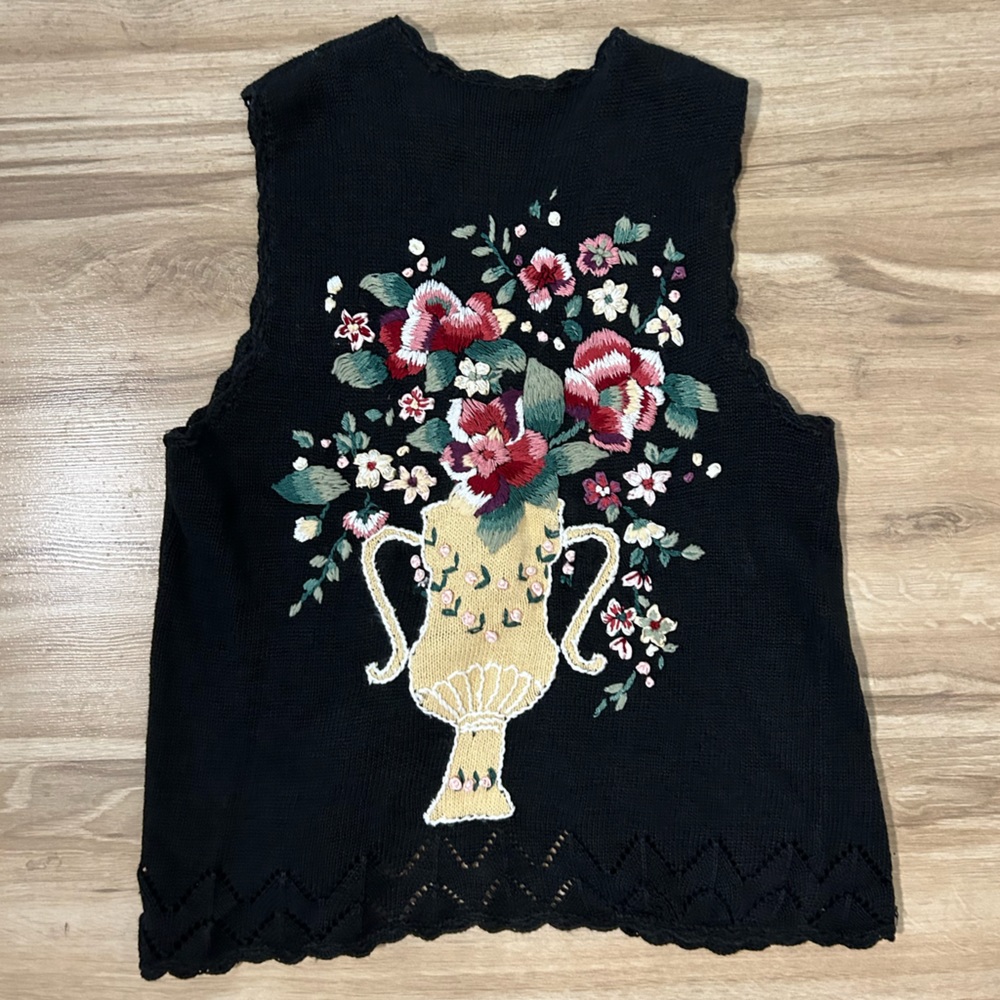 VTG Capacity Floral Embroidery Grannycore Knit Sweater Vest Needlepoint Top